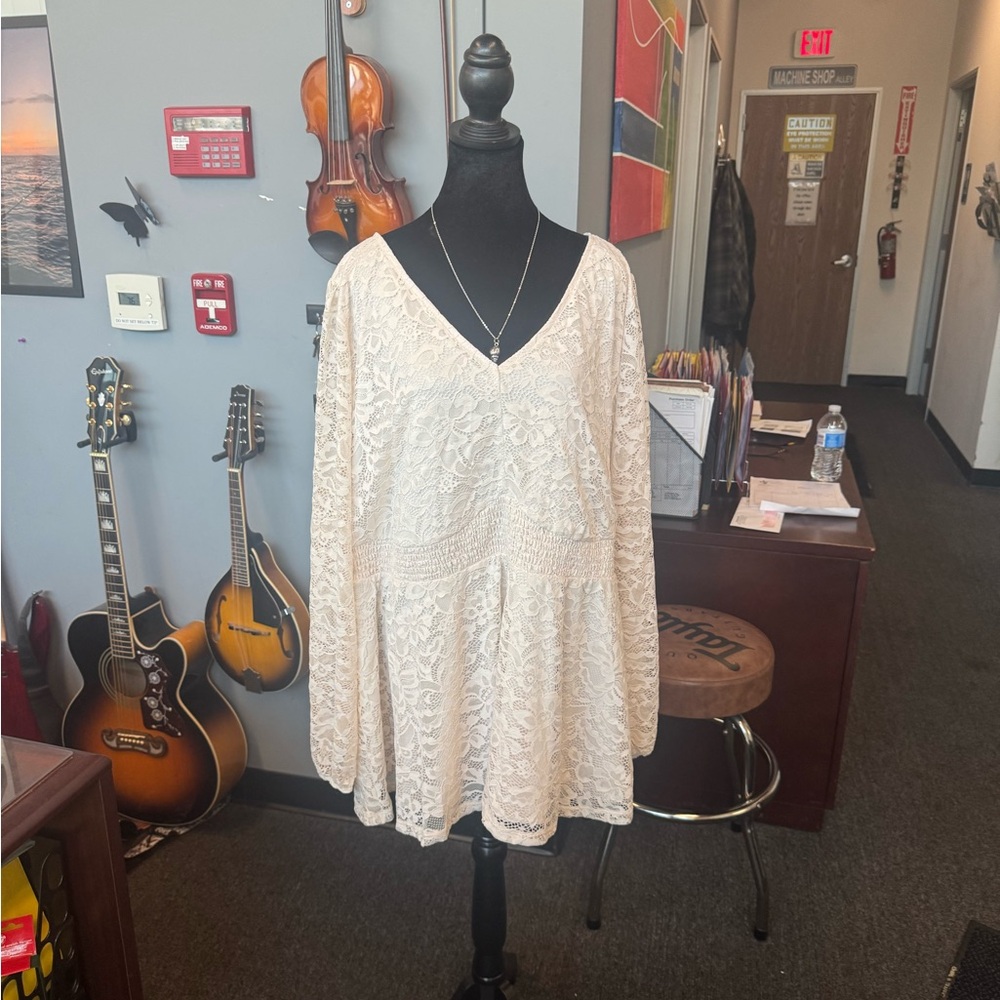 Size 4x Cream Lace Long Sleeve Babydoll Top